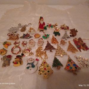 Vintage Christmas Jewelry Pin Earring Lot Rhinestones